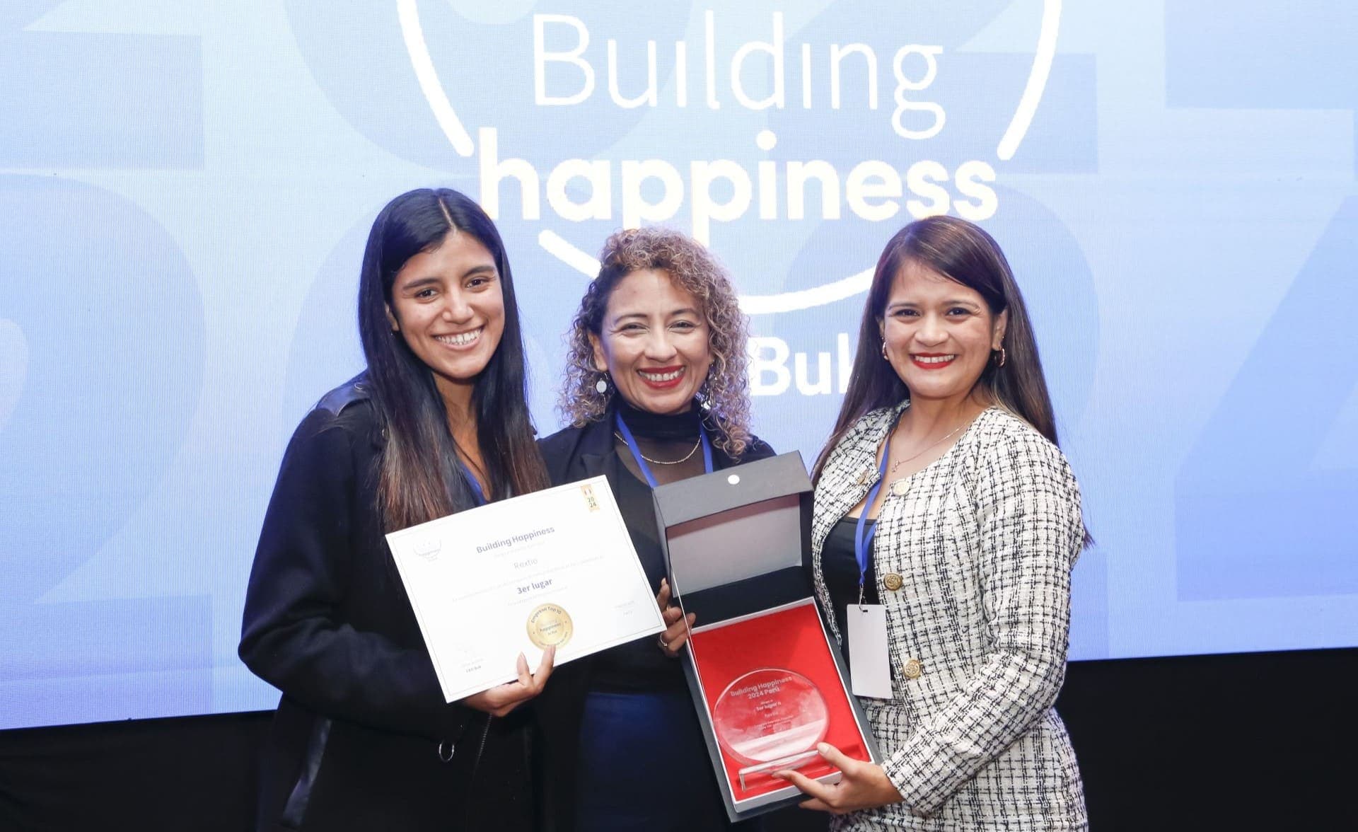 rextie peru premio buk hapiness