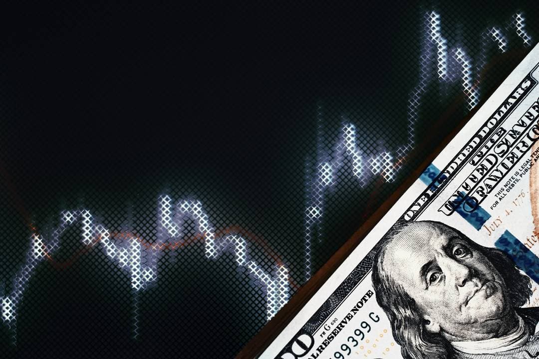 Estrategias para protegerse de las fluctuaciones del tipo de cambio en el comercio internacional