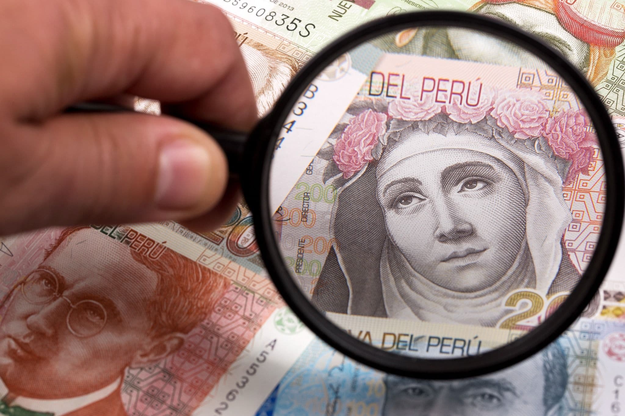 El impacto de la economía en el sol peruano