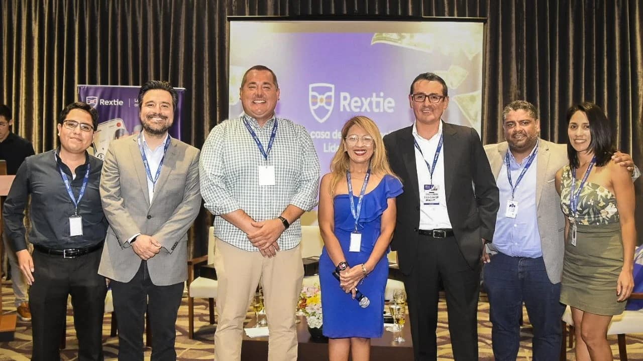 Ejecutivos analizaron la situación económica del Perú en el último evento de Rextie