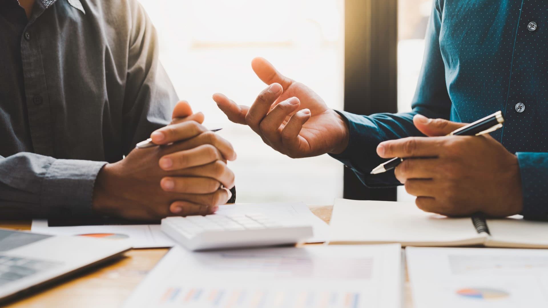 Qué riesgos del factoring existen y cómo mitigarlos en tu empresa
