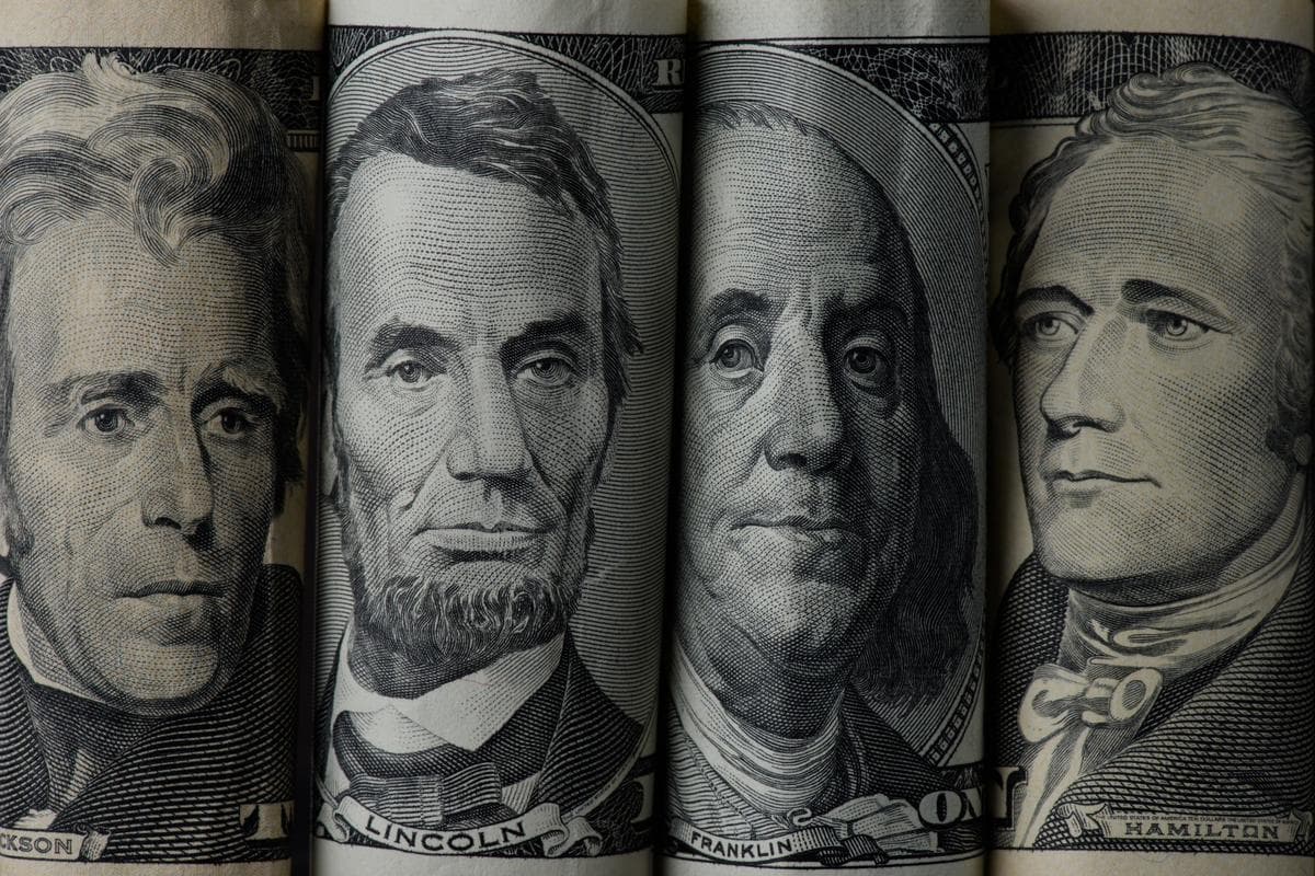 Cómo influye la proyección del dólar en Perú en las decisiones financieras de tu empresa